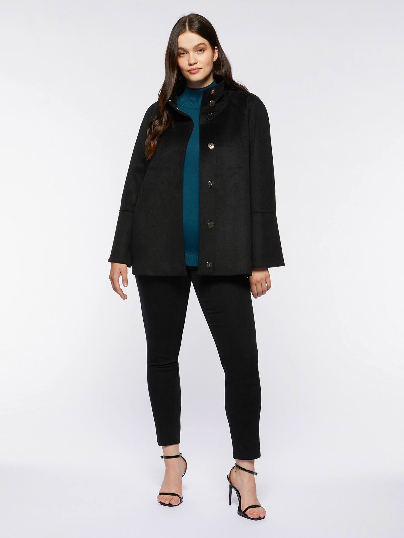 Abrigo corto negro image number 2