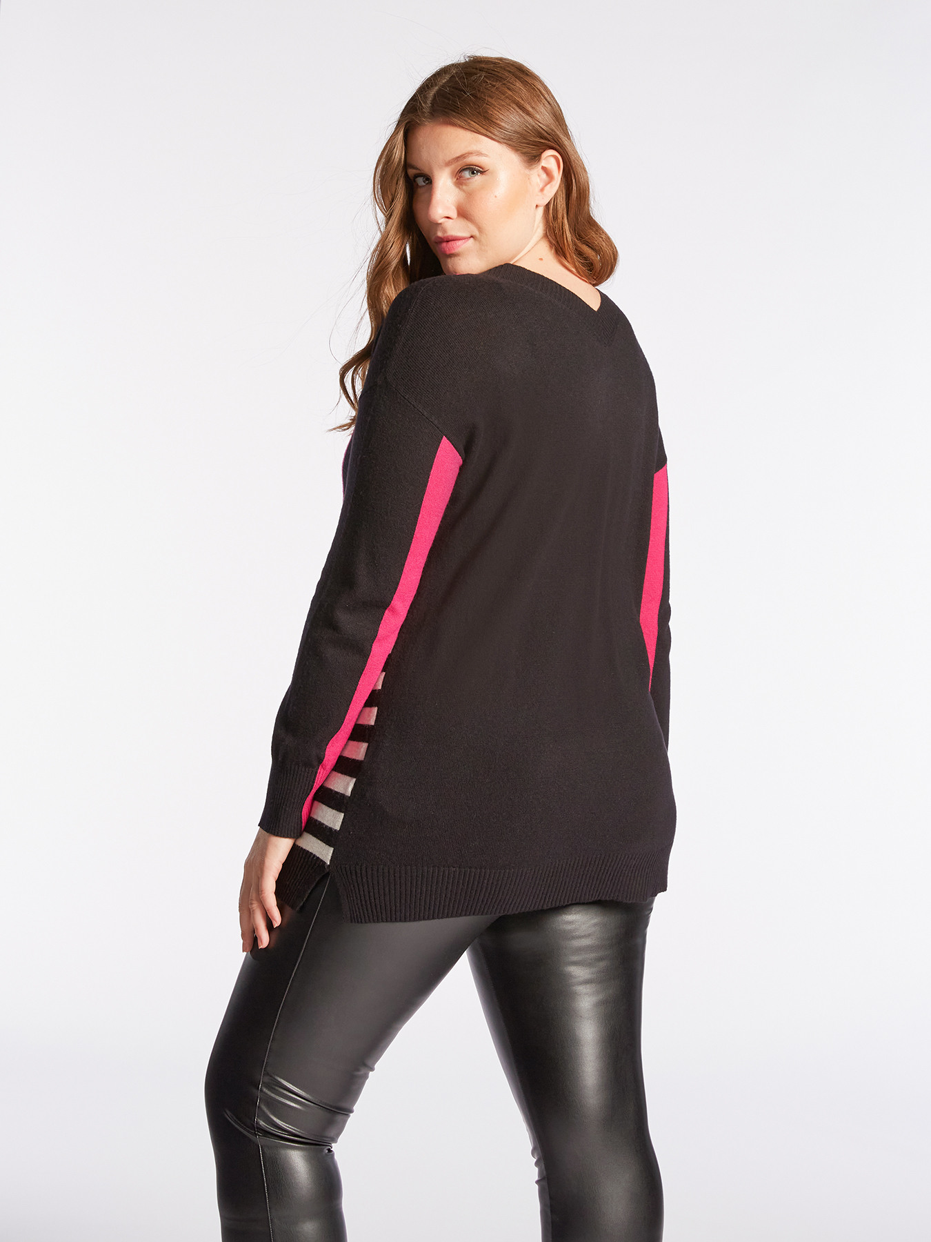 Maglia colour block con scollo a V image number 1