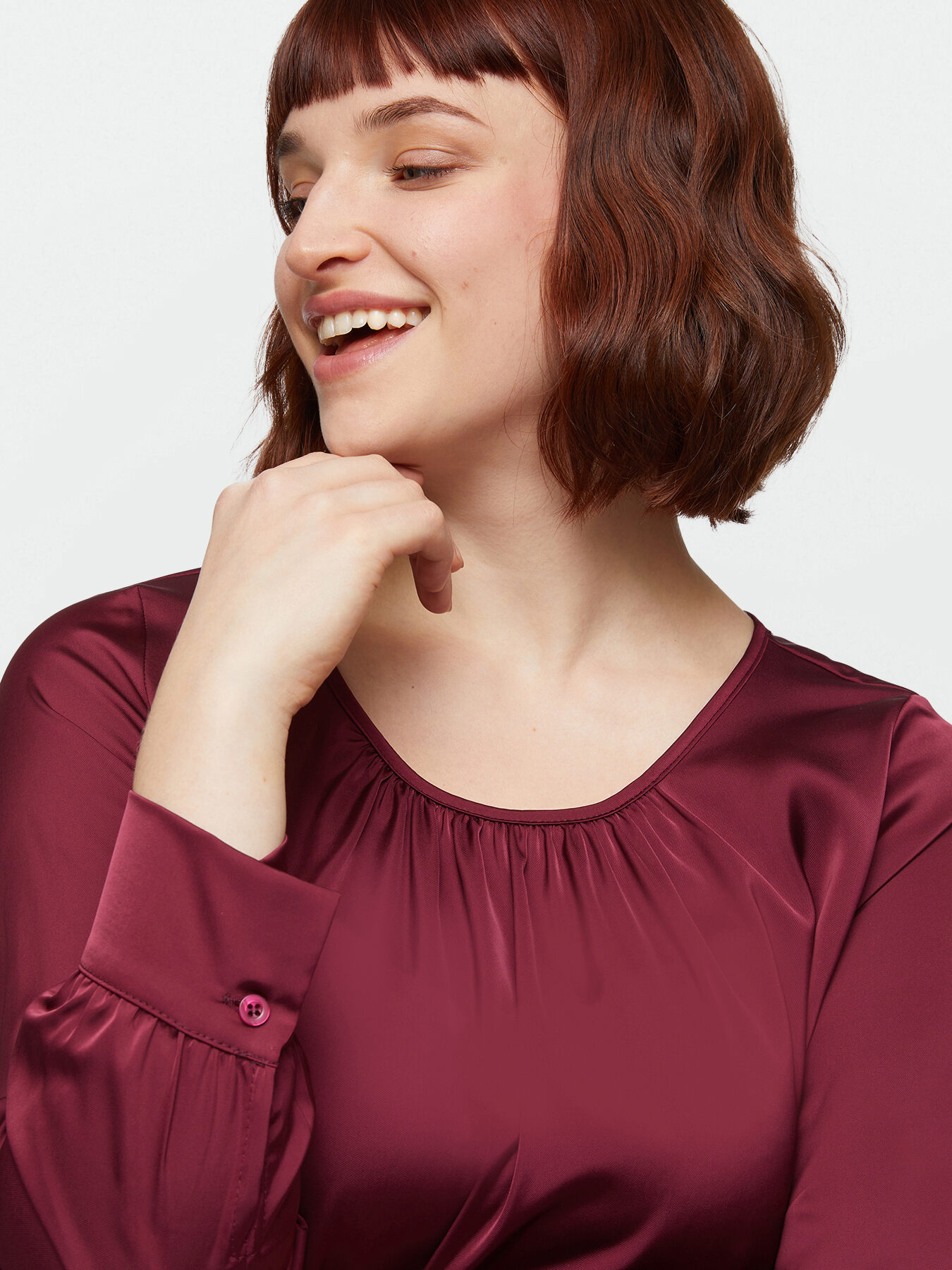 Blouse en satin avec bas &eacute;lastiqu&eacute; image number 3