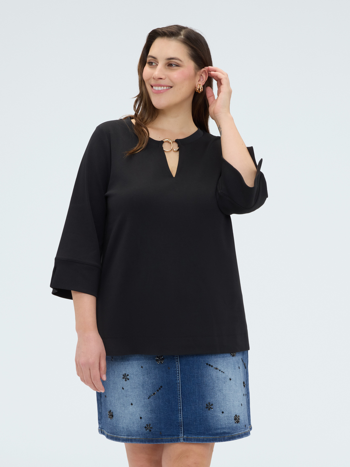 Sweat en jersey avec d&eacute;tail sur l'encolure image number 3