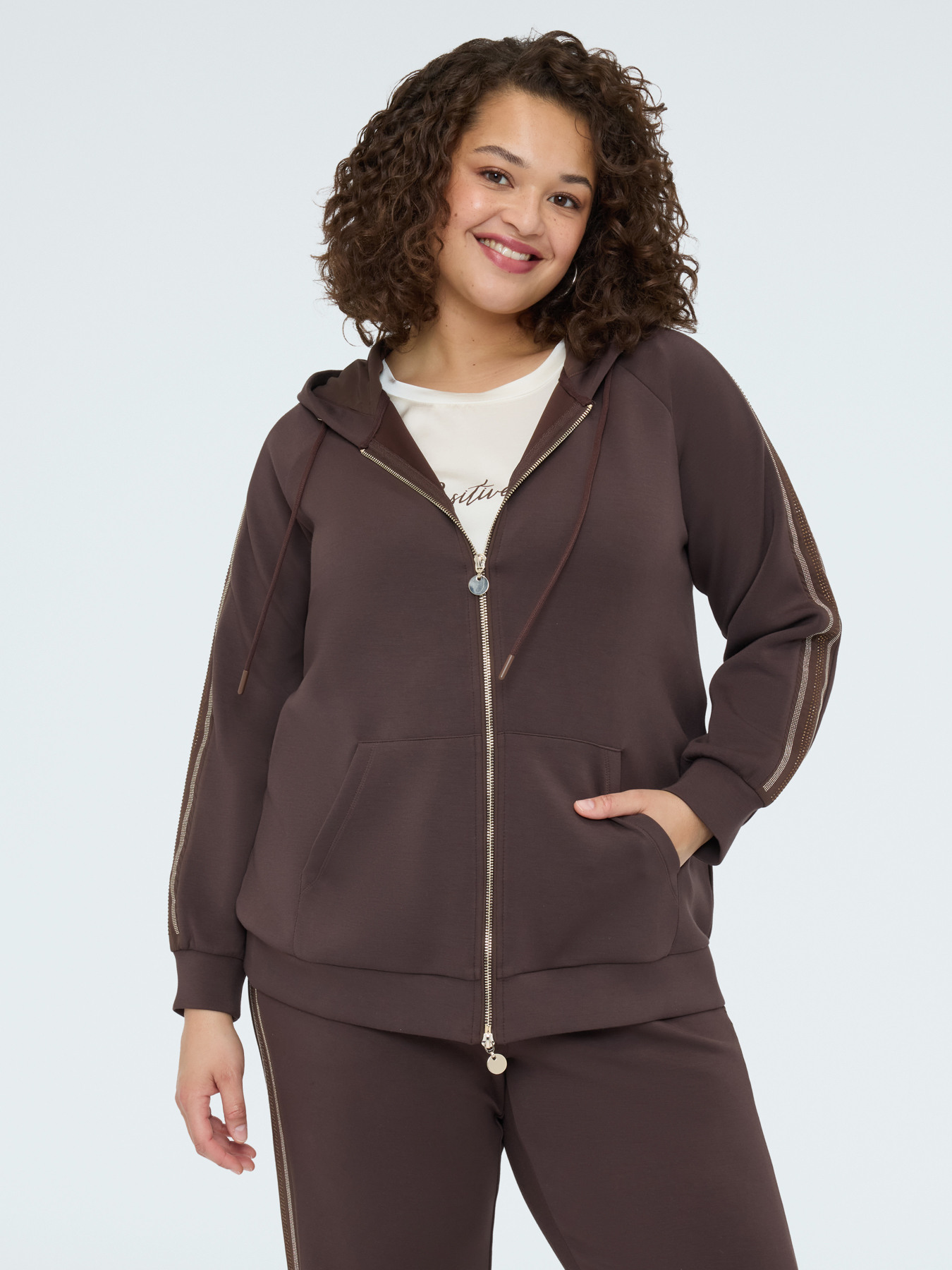 Hoodie with hotfix bands image number 1