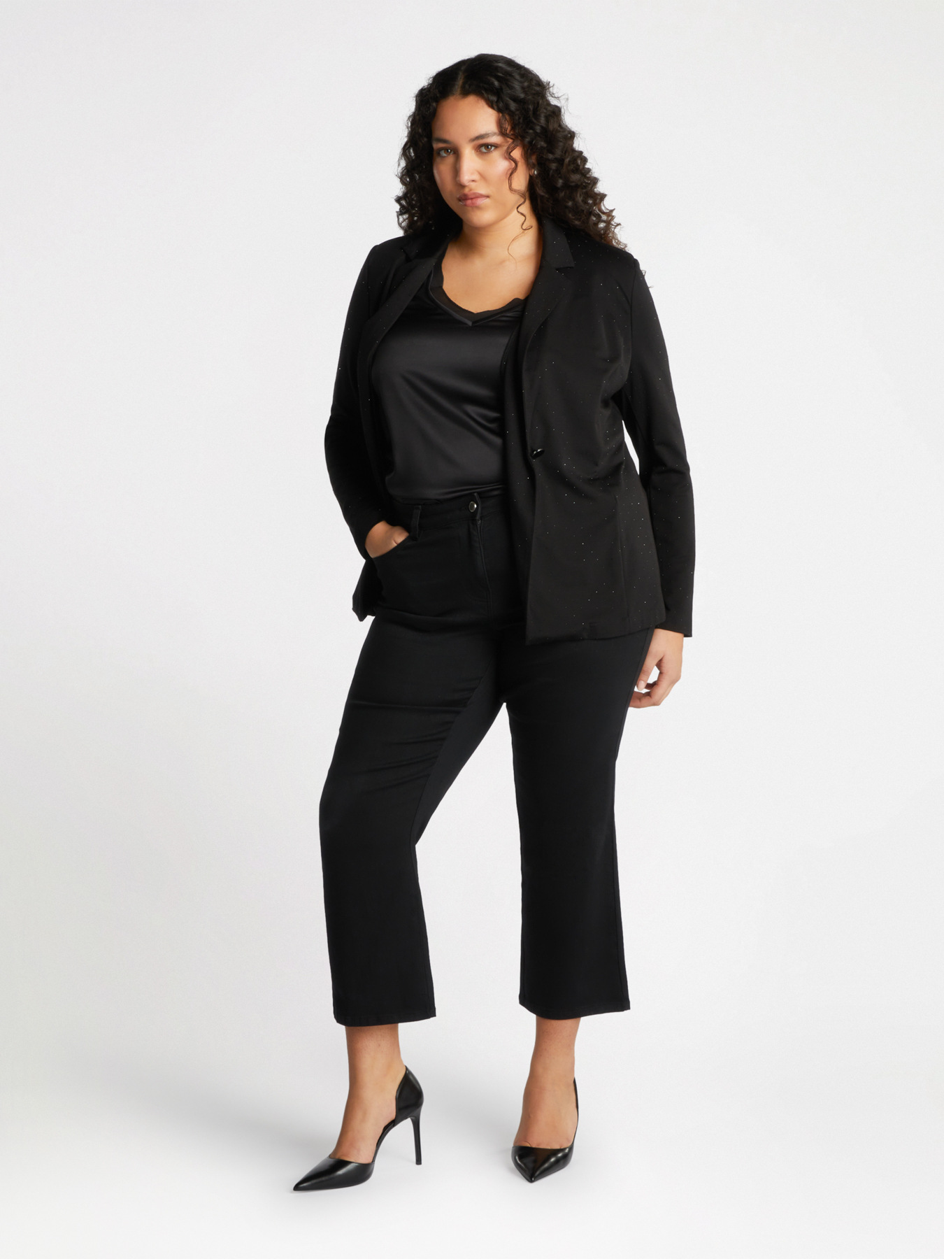 Two-fabric top with V-neck image number 1