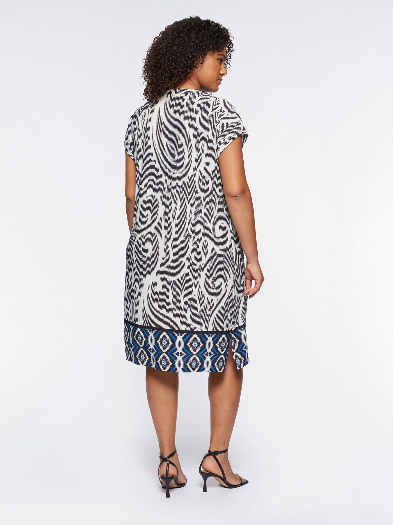 Jersey dress with ethnic print image number 1