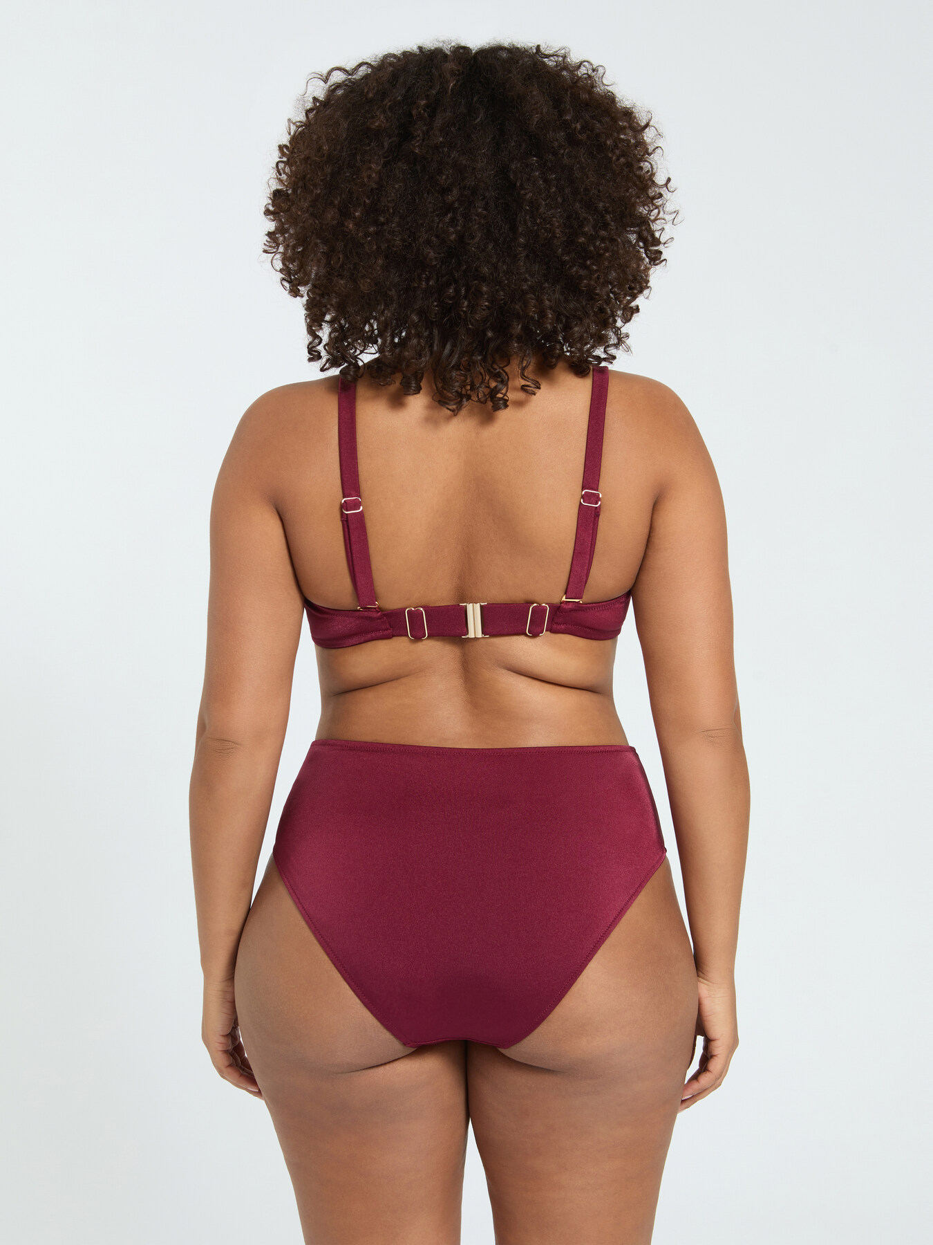 Bikini con borchiette e motivo cut out image number 1