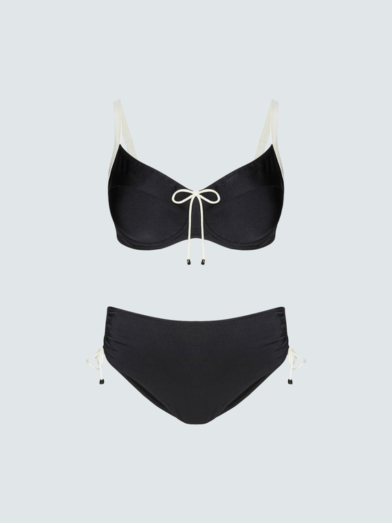 Bikini de dos piezas con detalles en contraste