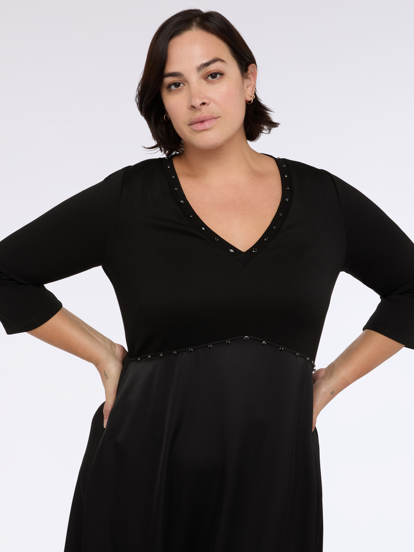 Robe PRETTY hybride avec décolleté en V image number 3