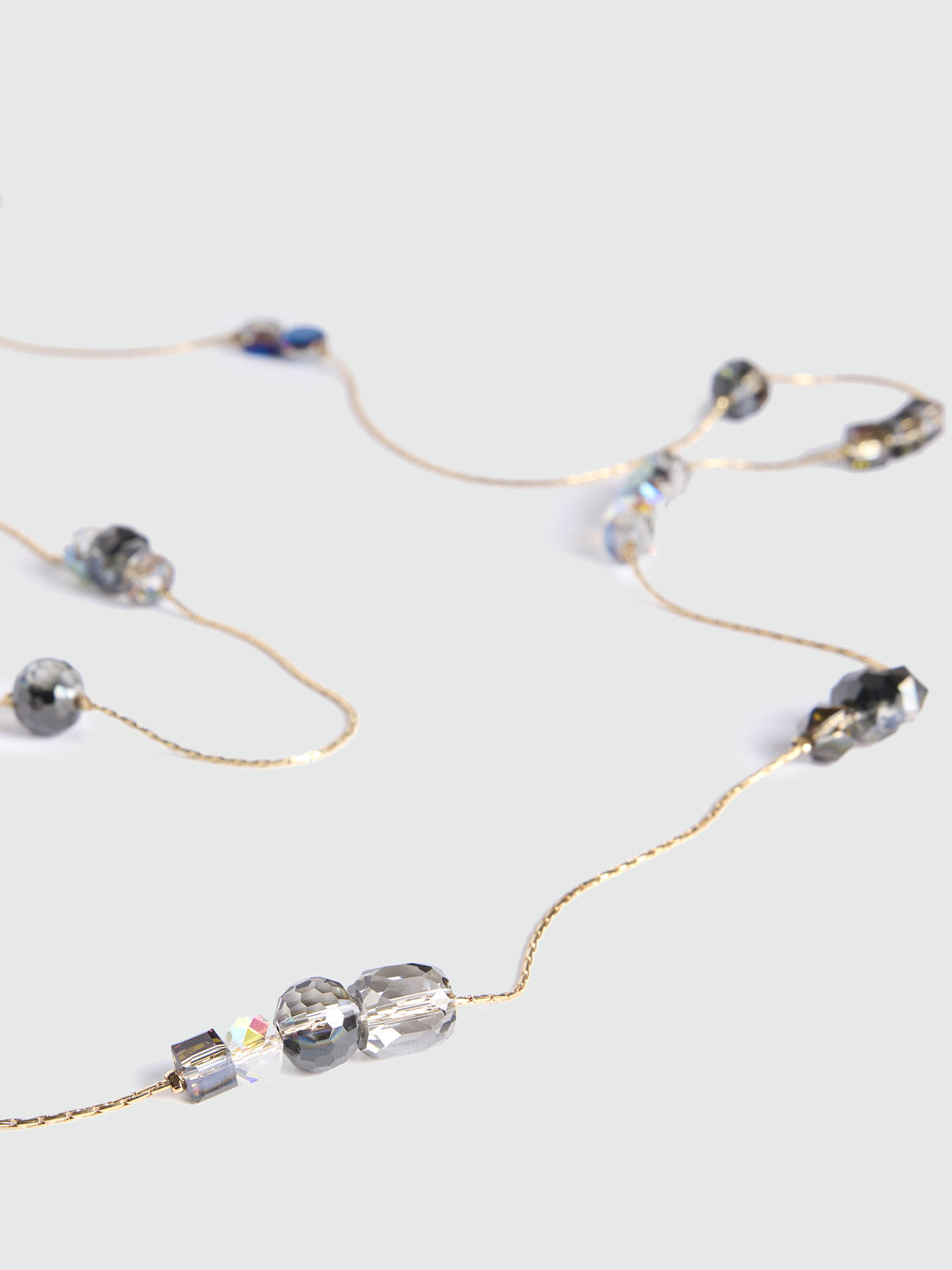 Collana lunga con ciondoli iridescenti image number 2