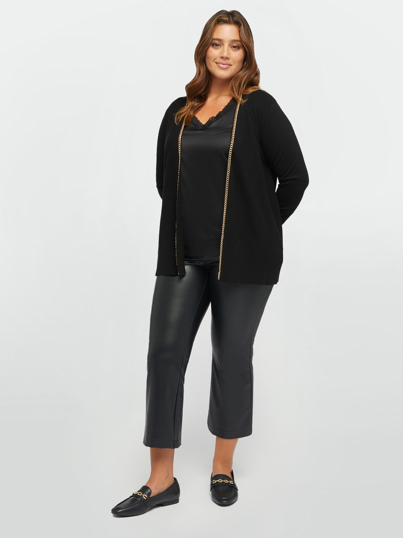 Cardigan with chain image number 3