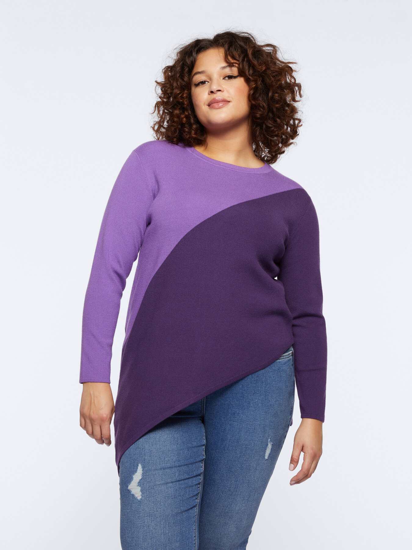 Sweater with diagonal colour block image number 2