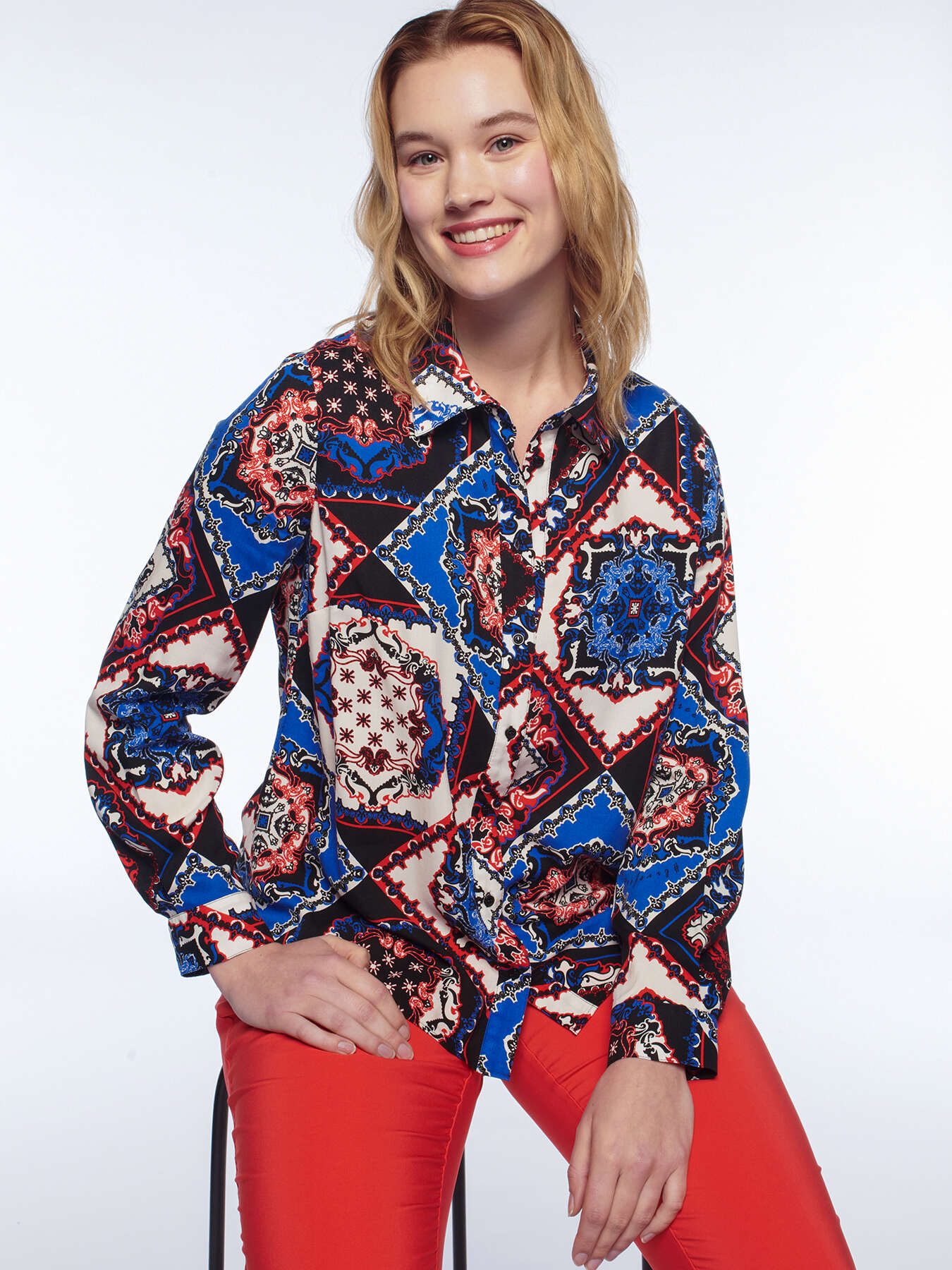 Bandanna print shirt image number 2