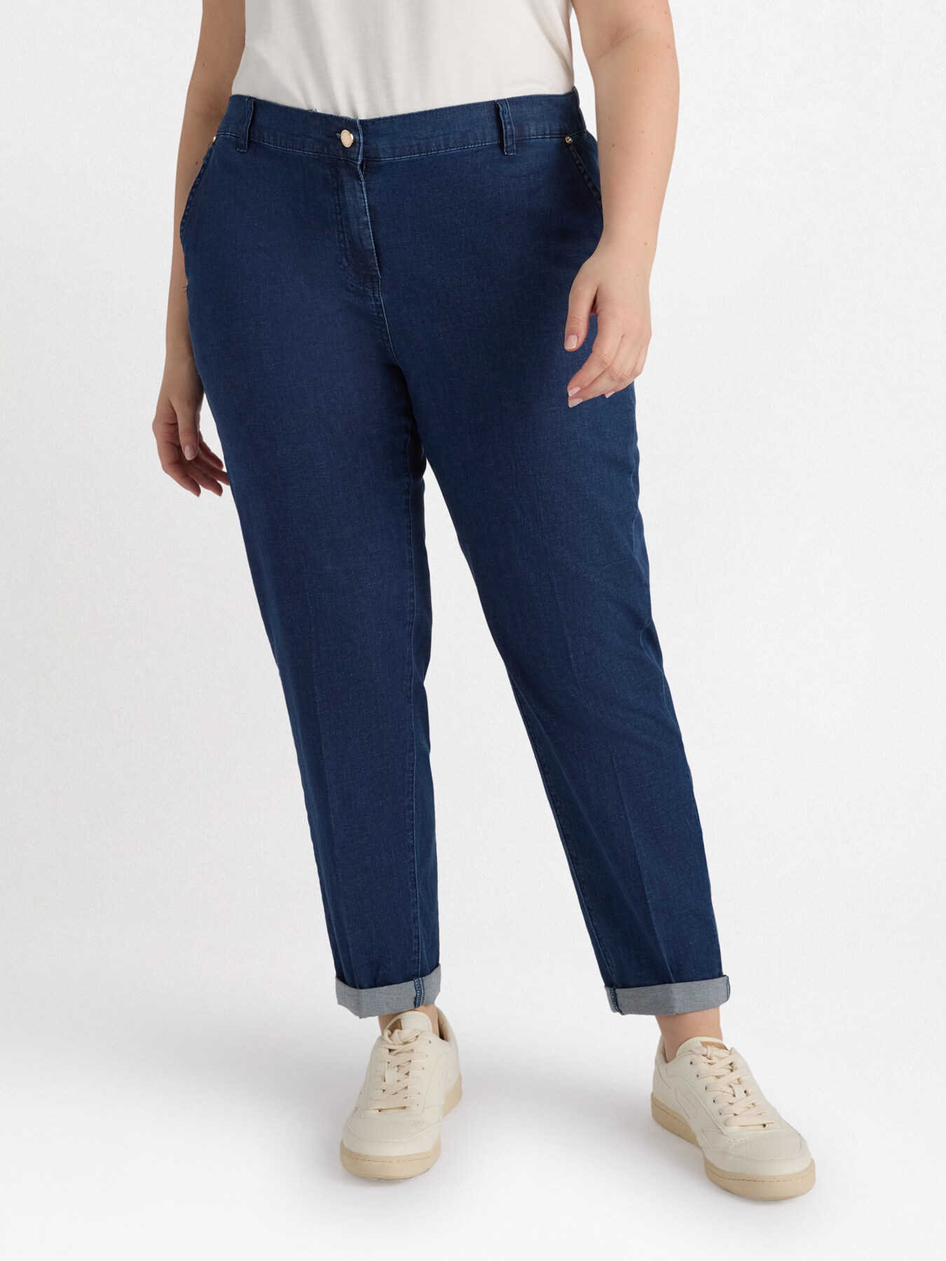 Jeans balloon con tasche all'americana image number 2