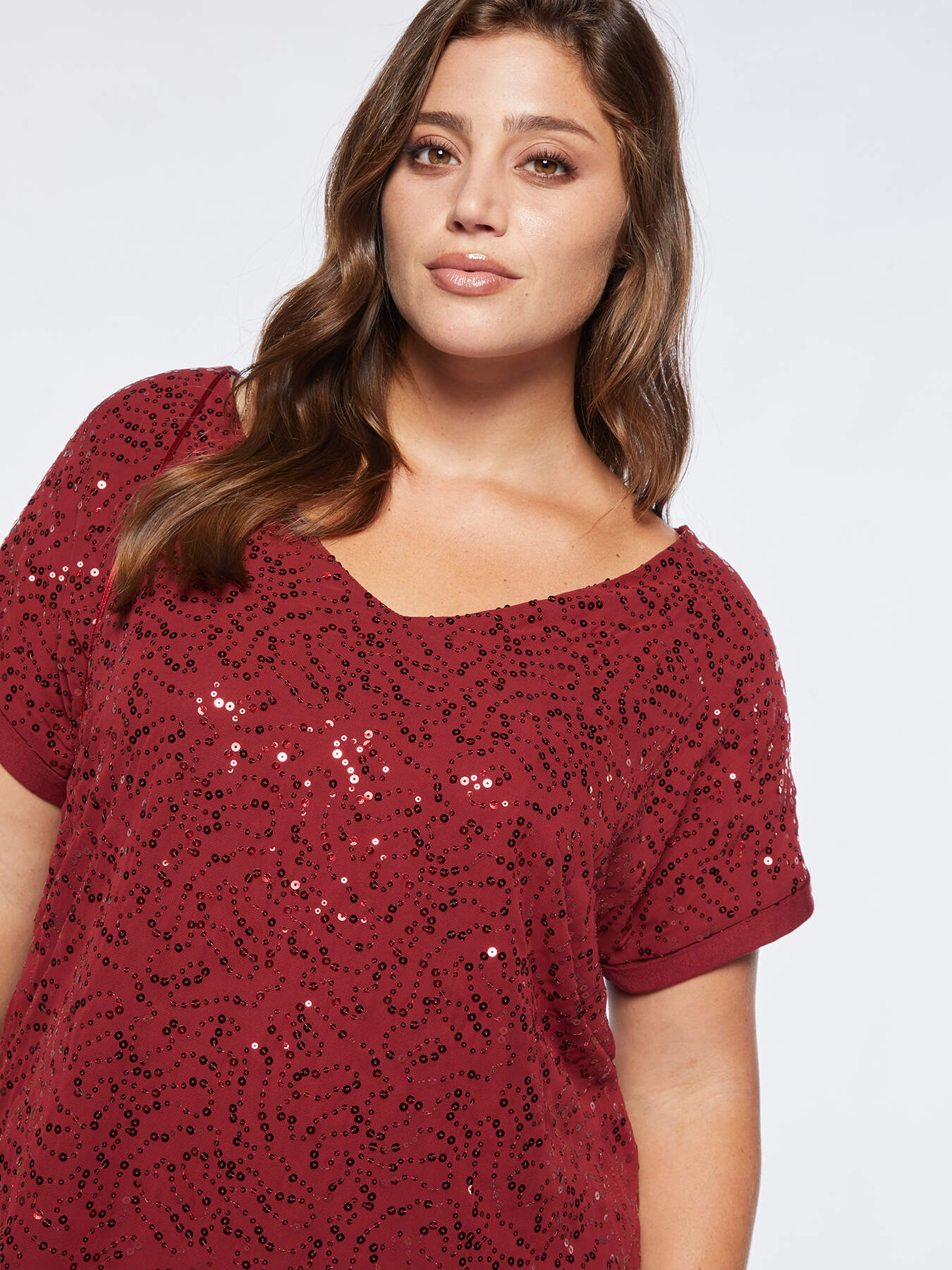 T-shirt with full sequin embroidery image number 2