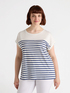 Gestreiftes T-Shirt mit Stickerei image number 0