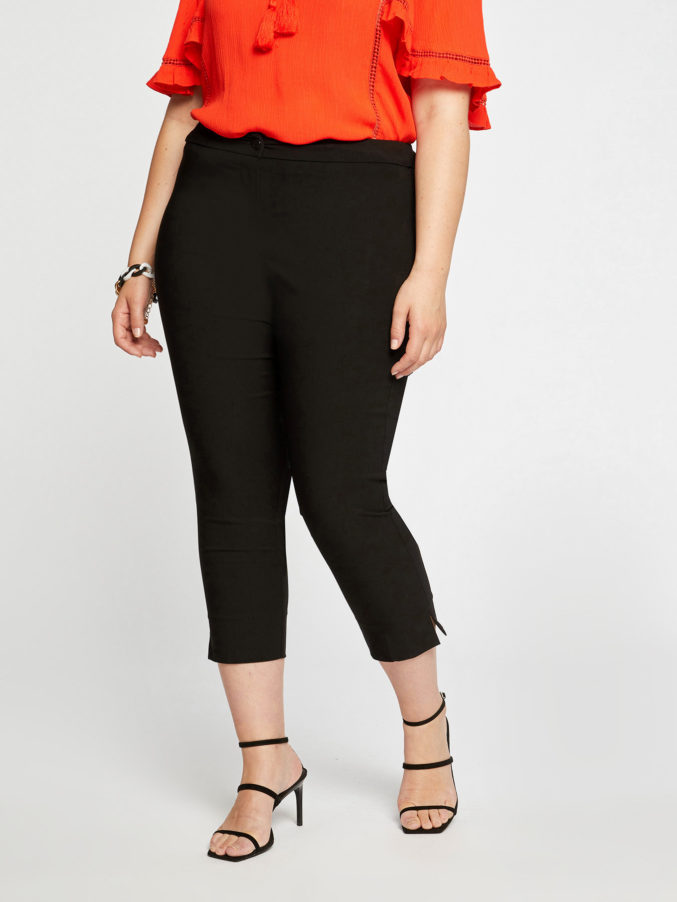 Pantaloni modello Capri image number 2