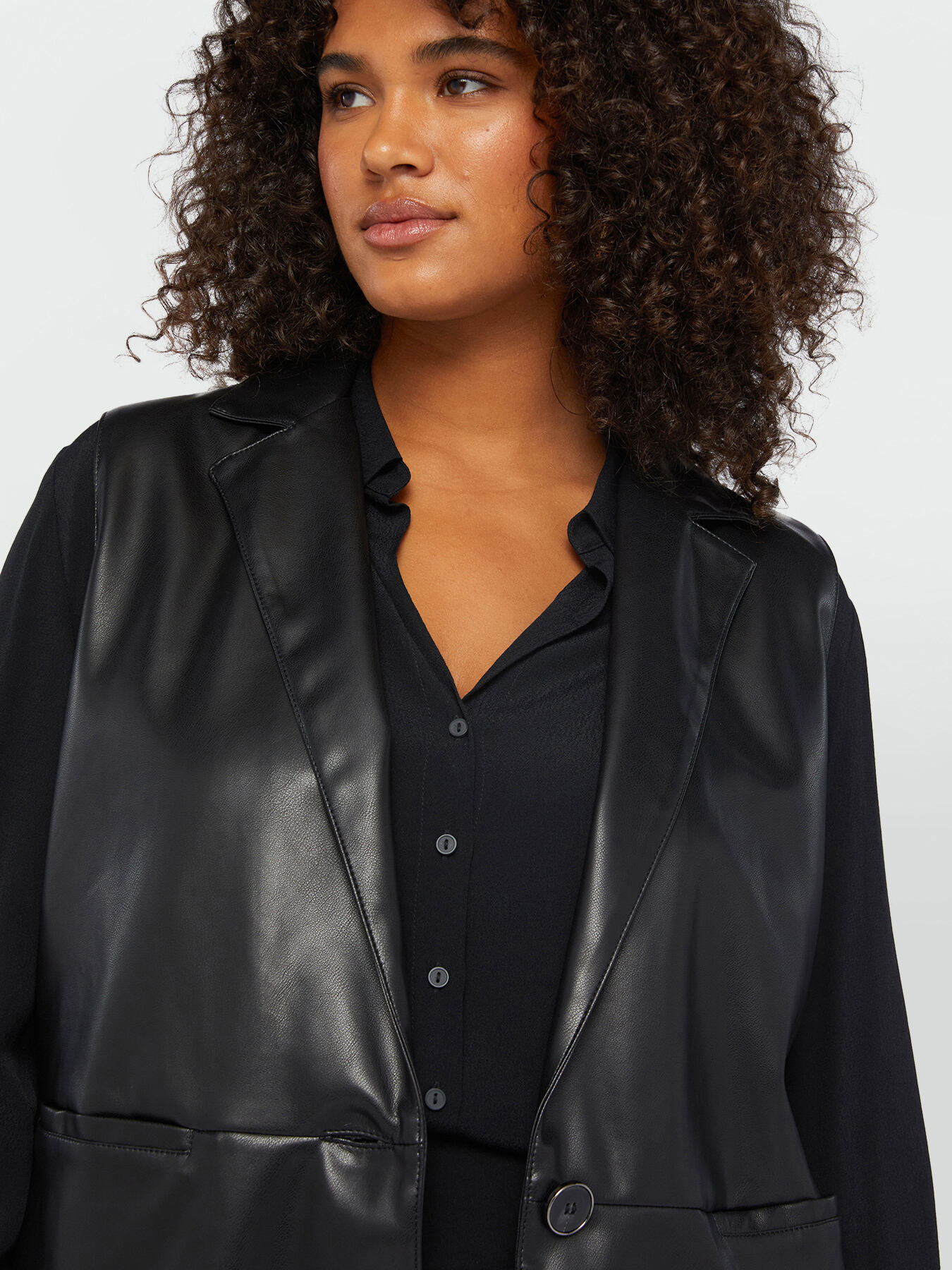 Dual-fabric waistcoat image number 5