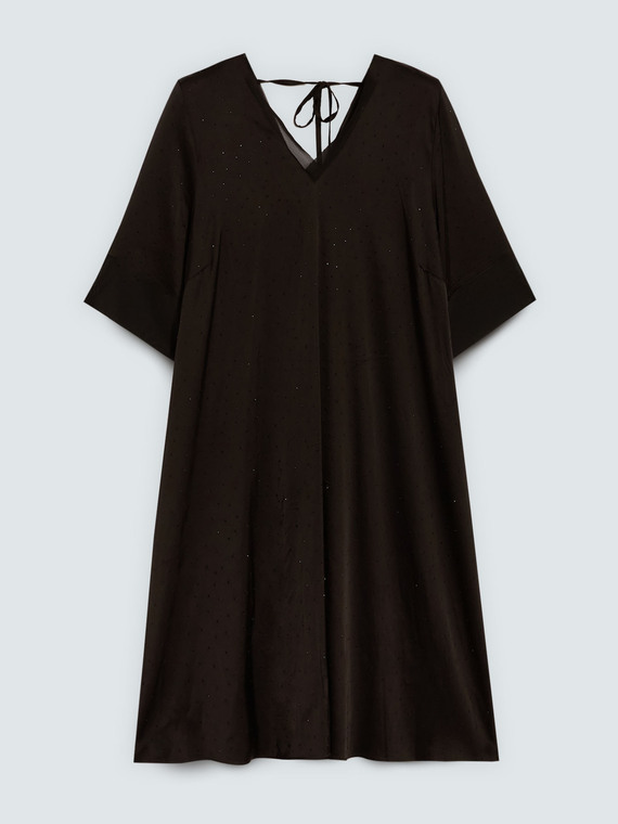 Robe en satin avec points lumineux all over