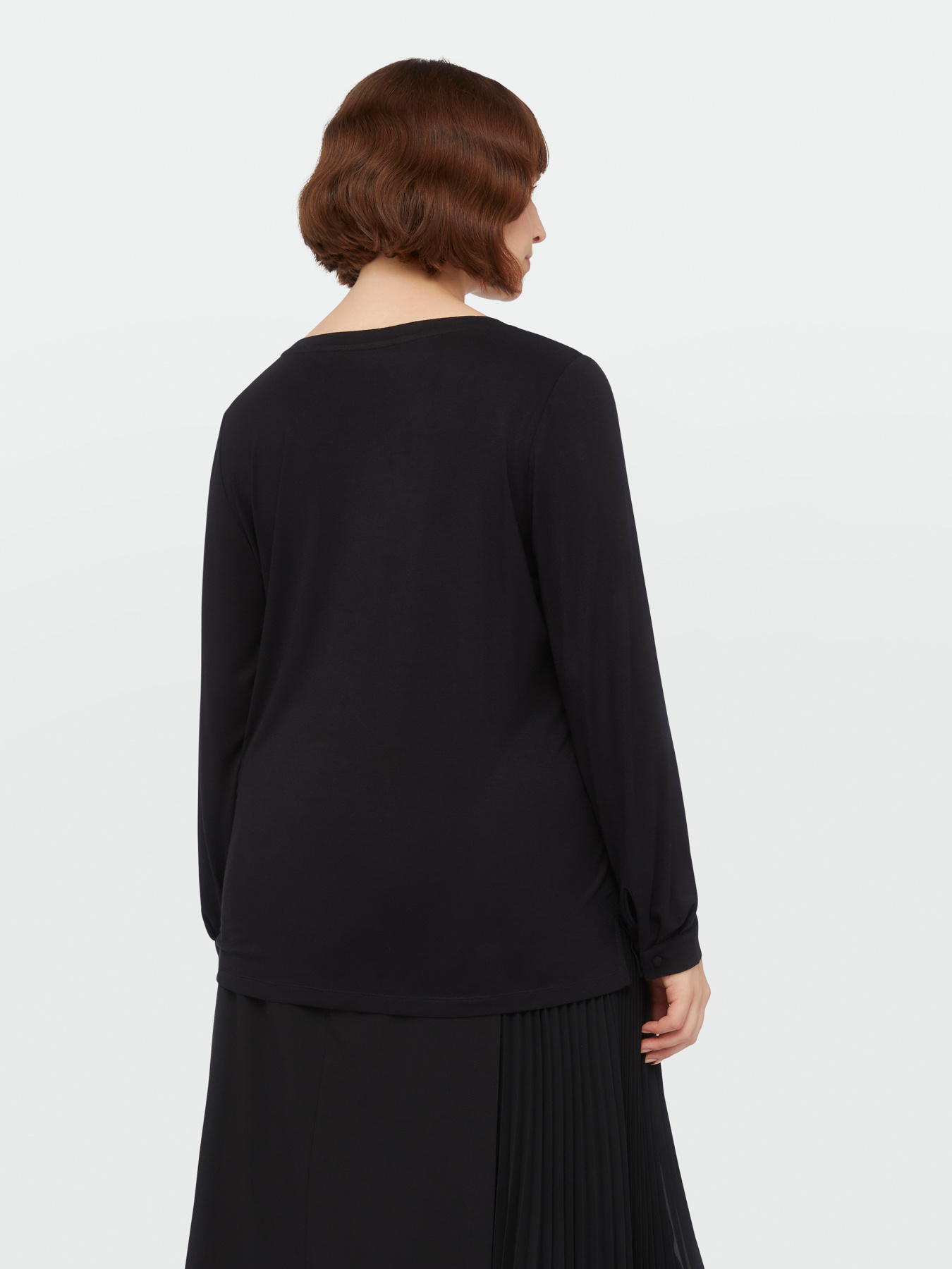 Long-sleeved dual fabric T-shirt image number 1