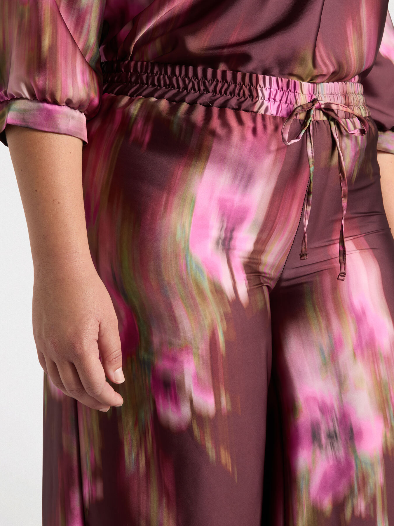 Pantaloni palazzo dalla stampa sfumata image number 3