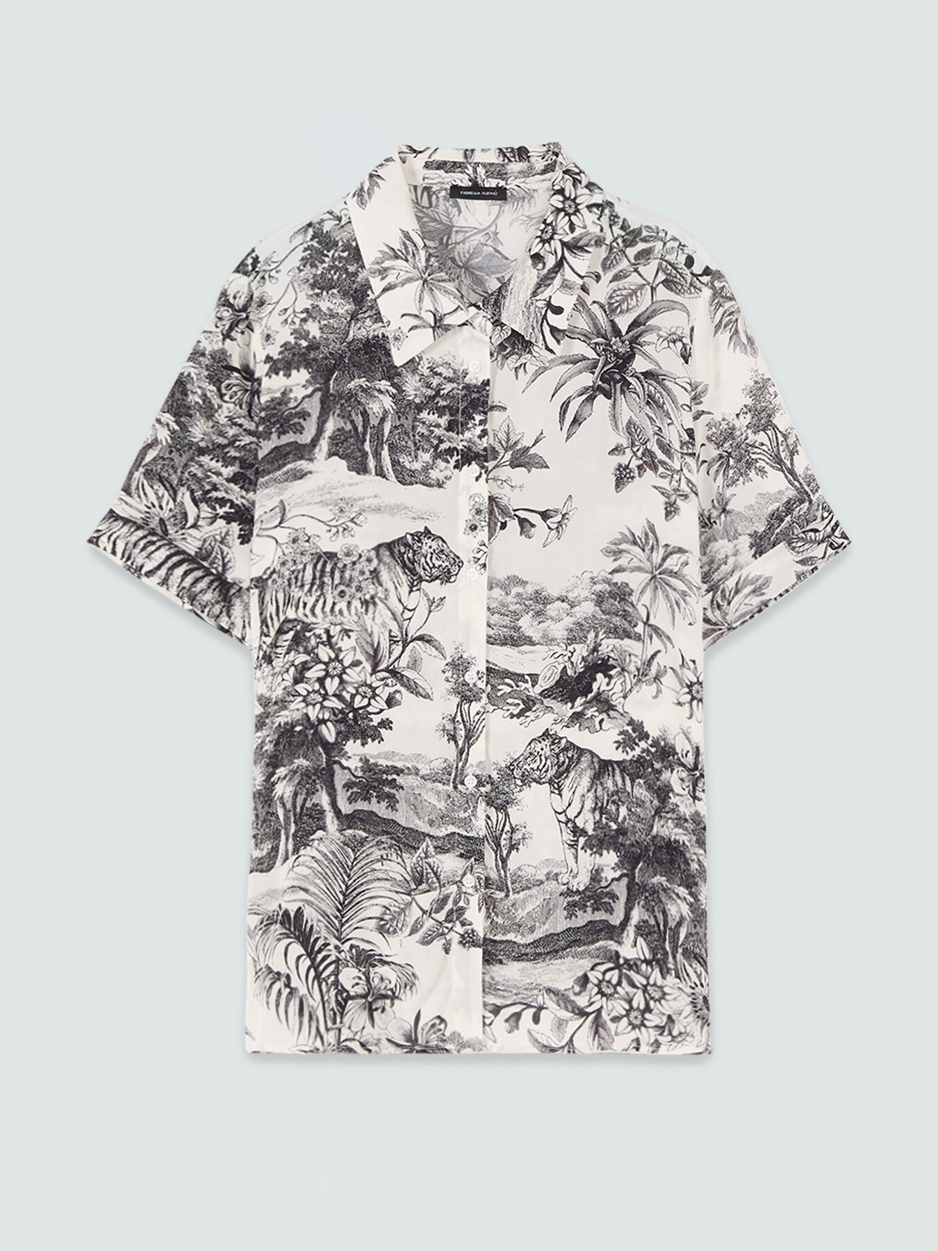 Boxy shirt with exotic print image number 4