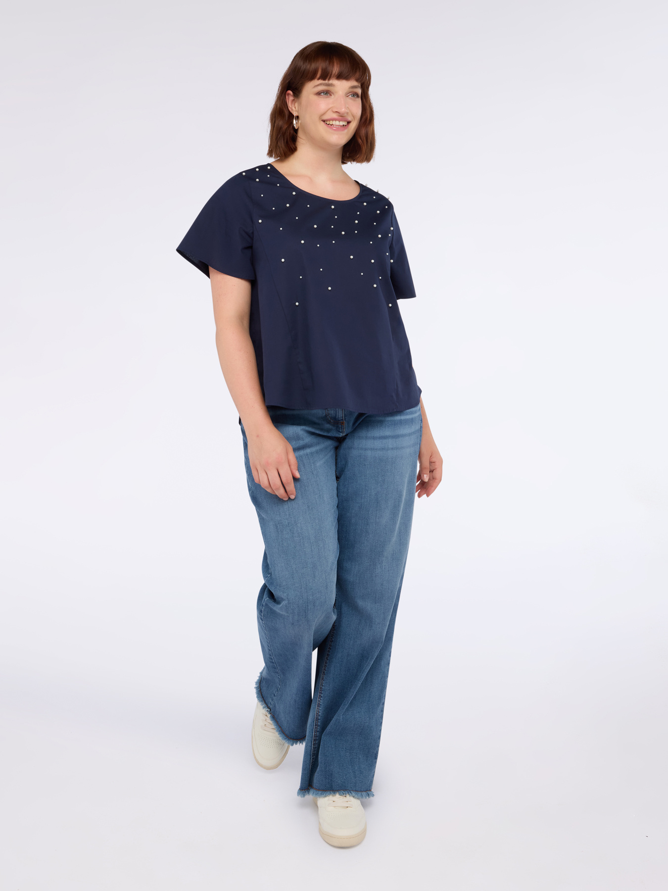 Blusa de algod&oacute;n con aplicaciones de cuentas image number 2