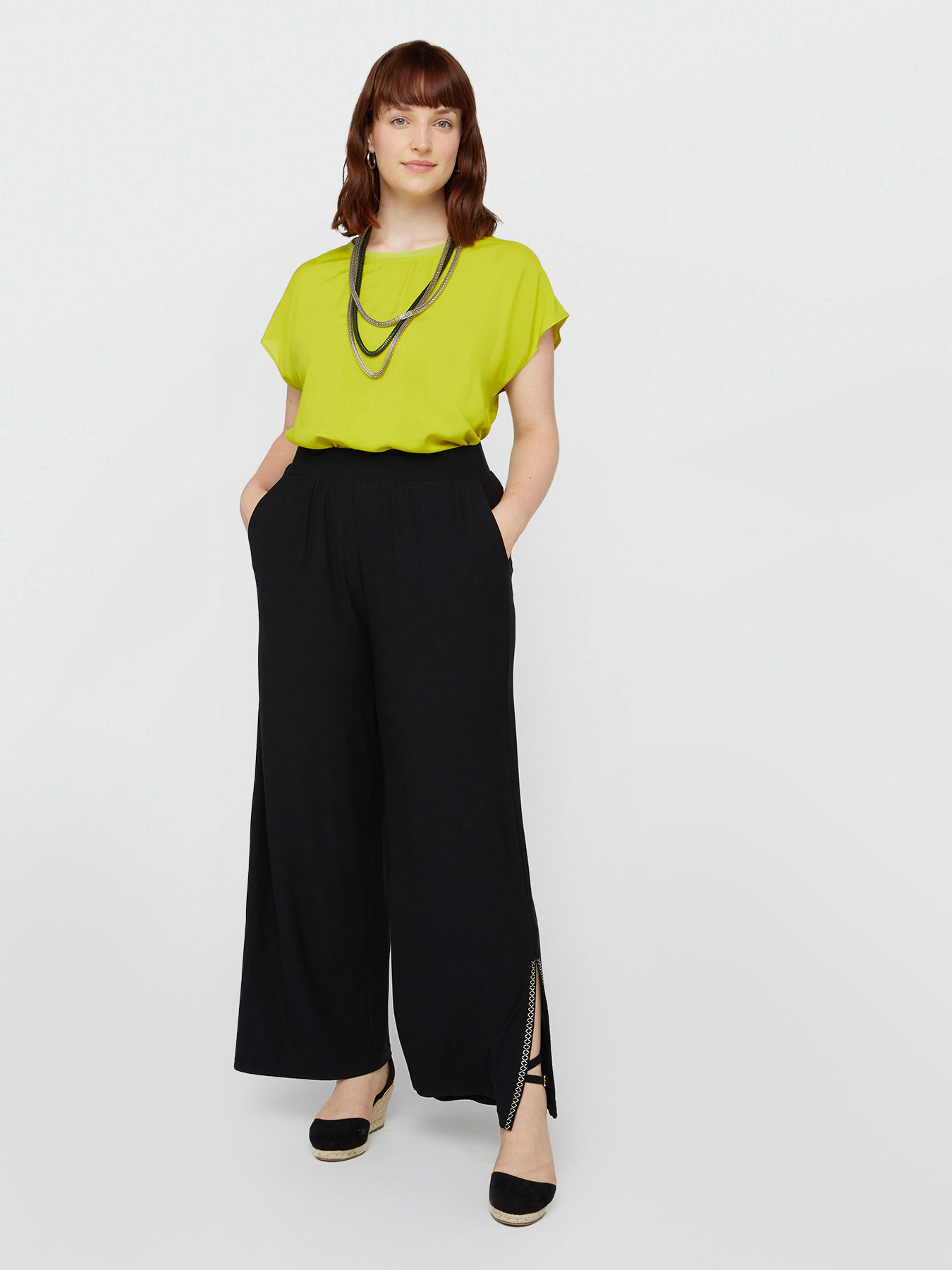 Blusa de l&uacute;rex con cordones image number 3