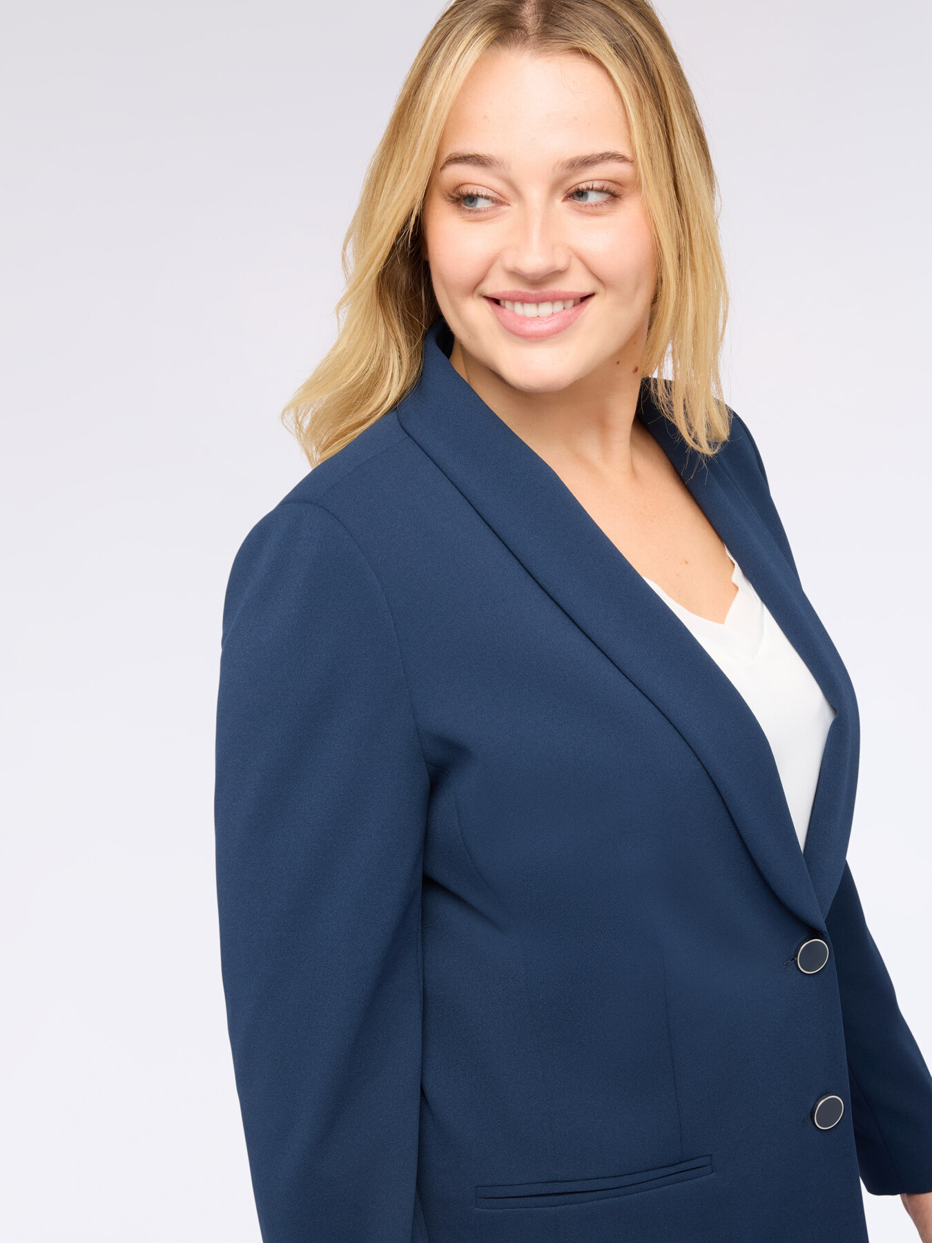 Fitted blazer in stretch fabric image number 3