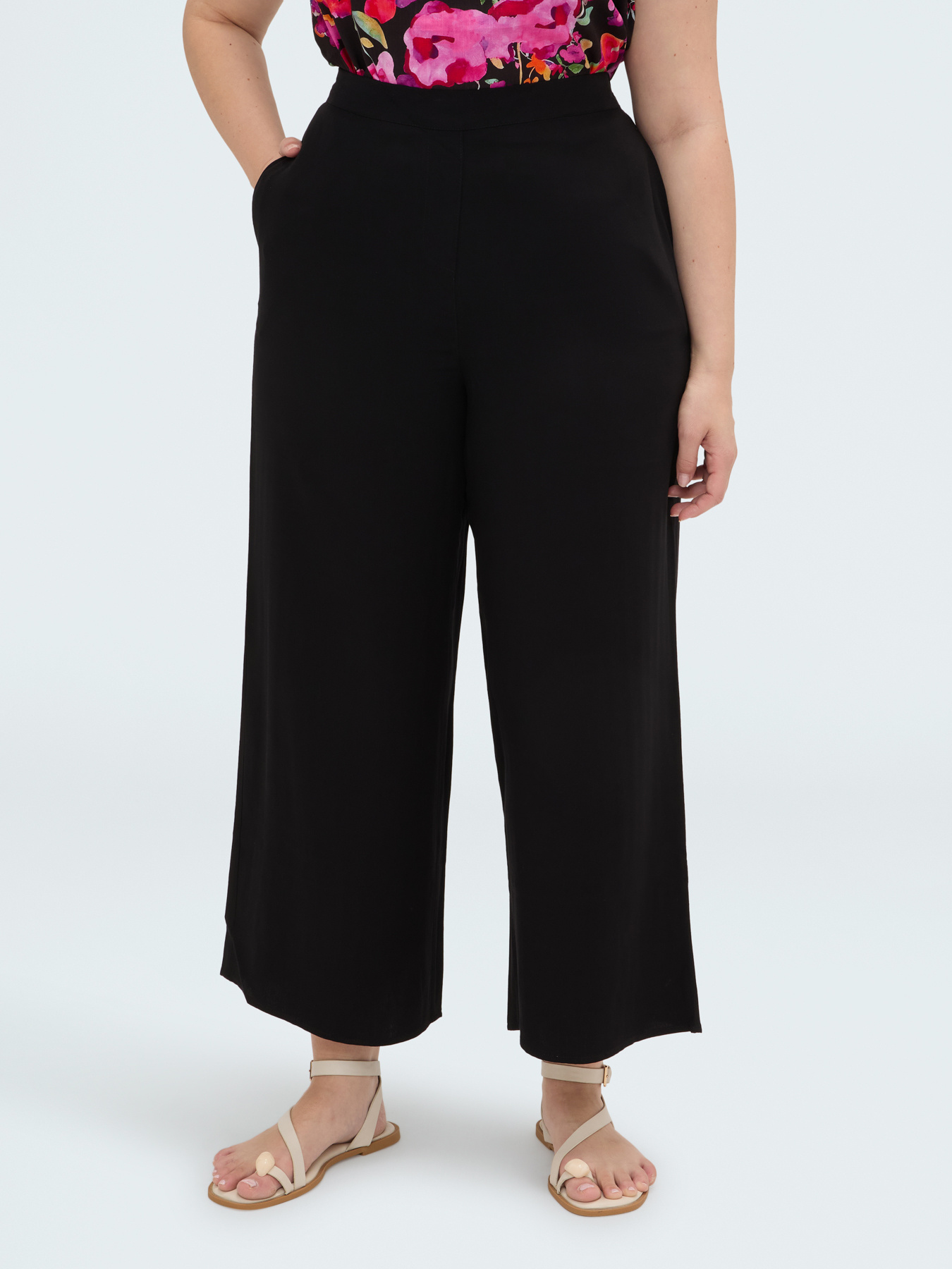 Wide leg viscose trousers image number 2